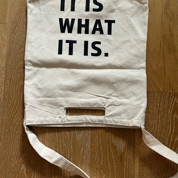 Stylish Cream Tote Bag - Picture 3 of 6